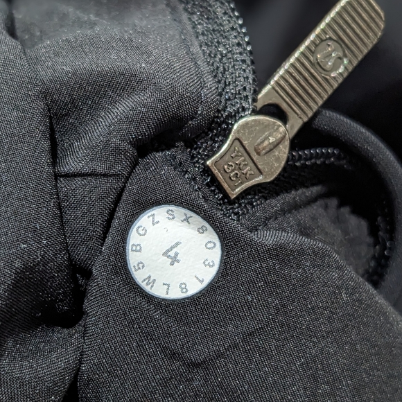 Lululemon On the Move Pant - Black - Picture 9 of 16